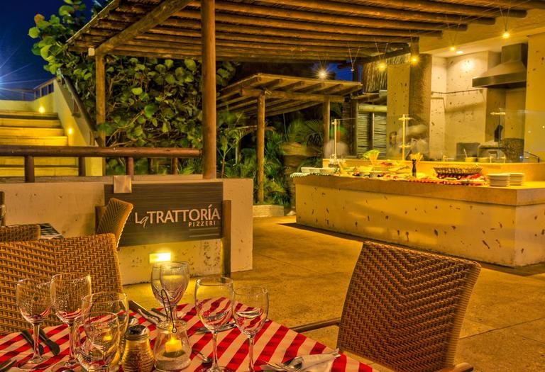 Restaurante La Trattoria ESTELAR Playa Manzanillo Colombia - Cartagena Restaurante La Trattoria ESTELAR Playa Manzanillo Colombia - Cartagena